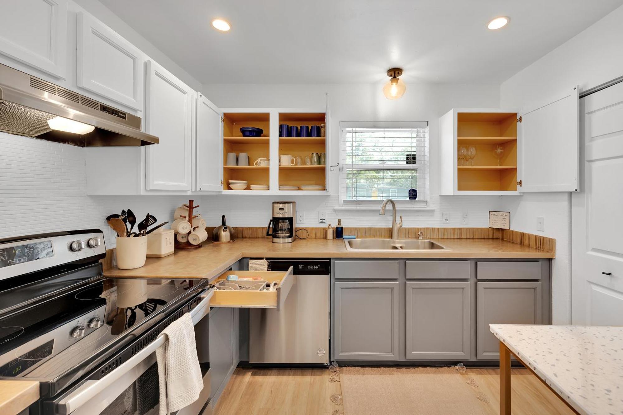 {Hidden Gem} Beach Home Blocks From Ocean +6 Bikes Jacksonville Beach Dış mekan fotoğraf